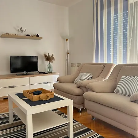 Holiday Emma Semesterbostad *